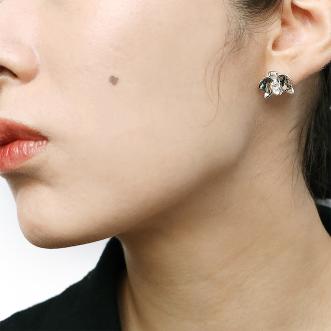 蘭 earring